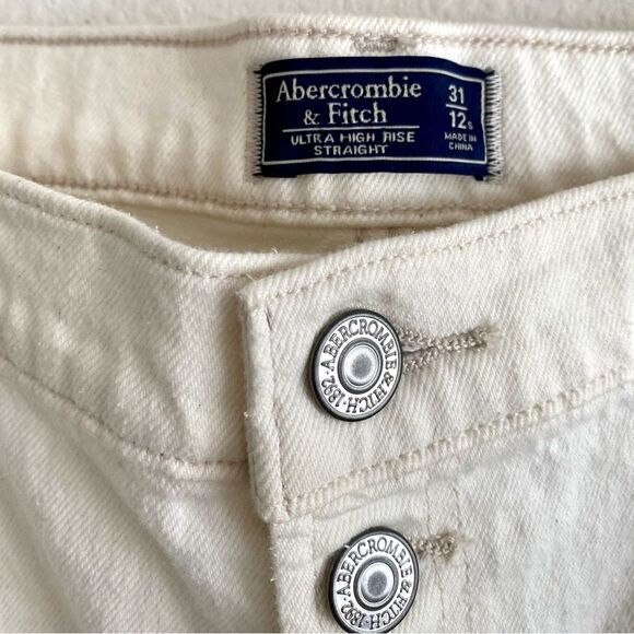 NWT Abercrombie Ultra High Rise Straight Leg Stone Wash Button Fly 31 short - Picture 7 of 12